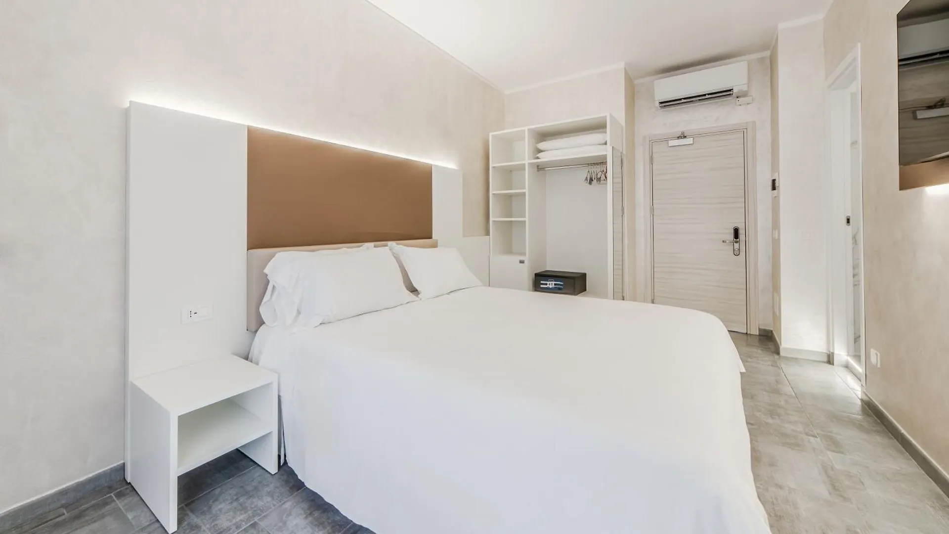 Room Milano Navigli 0*,