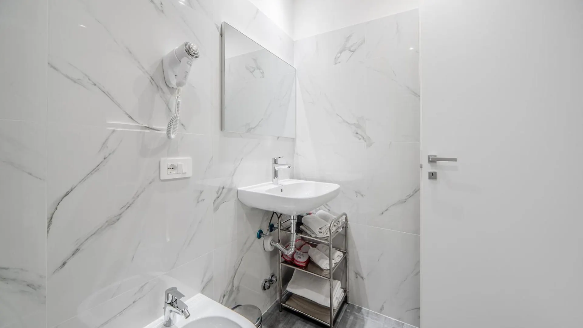 Pensionat Room Milano Navigli